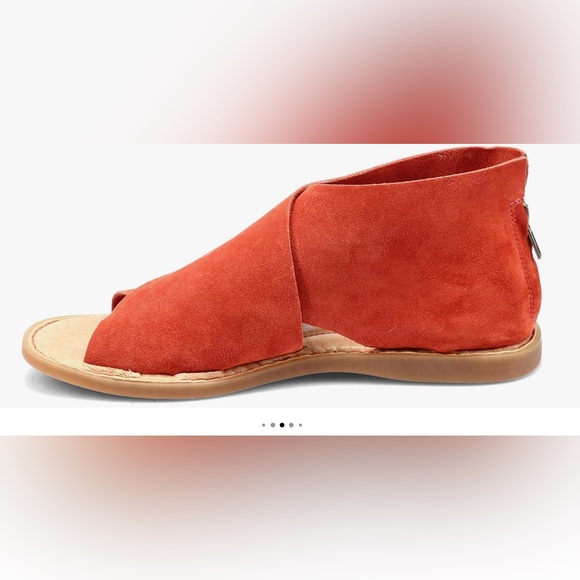 BORN IWA Red Suede Women's Sandals New in Box - Picture 2 of 5